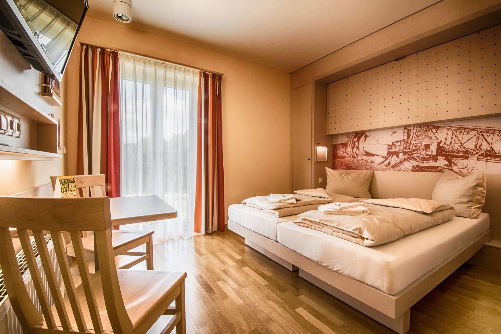 Jufa Hotel Im Brueckenkopfpark - Juelich 外观 照片